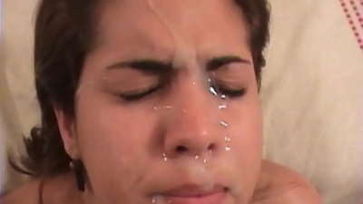 ښکلی لاتین برونیټ ناڅاپه جنسیت لري